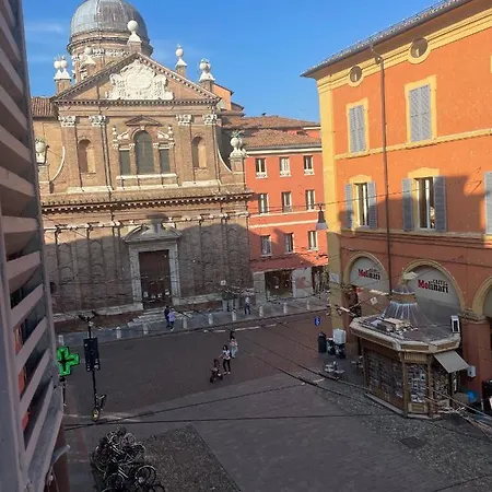 Apartment Duomo 12 *